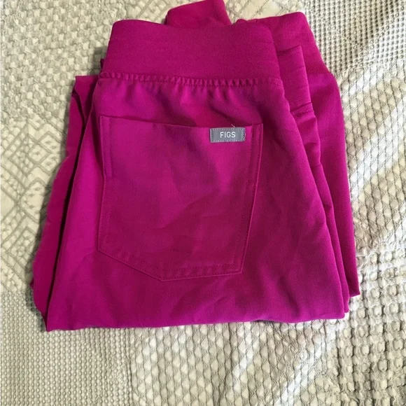 Figs Vibrant Pink Scrub Pants - Picture 1 of 1
